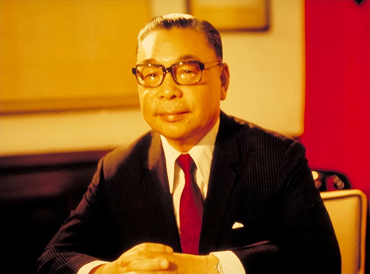 老蒋晚年坦言：败逃台湾无悔，此生最大不甘，是听了斯大林此言