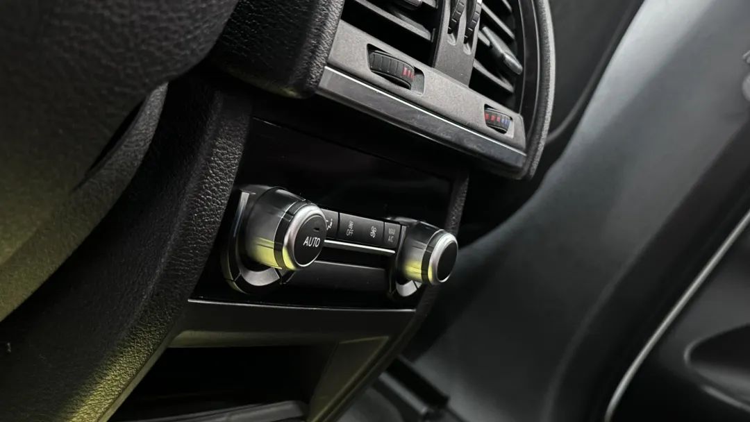 宝马x5老改新二手出售五万左右,宝马x5整车全部翻新要多少钱