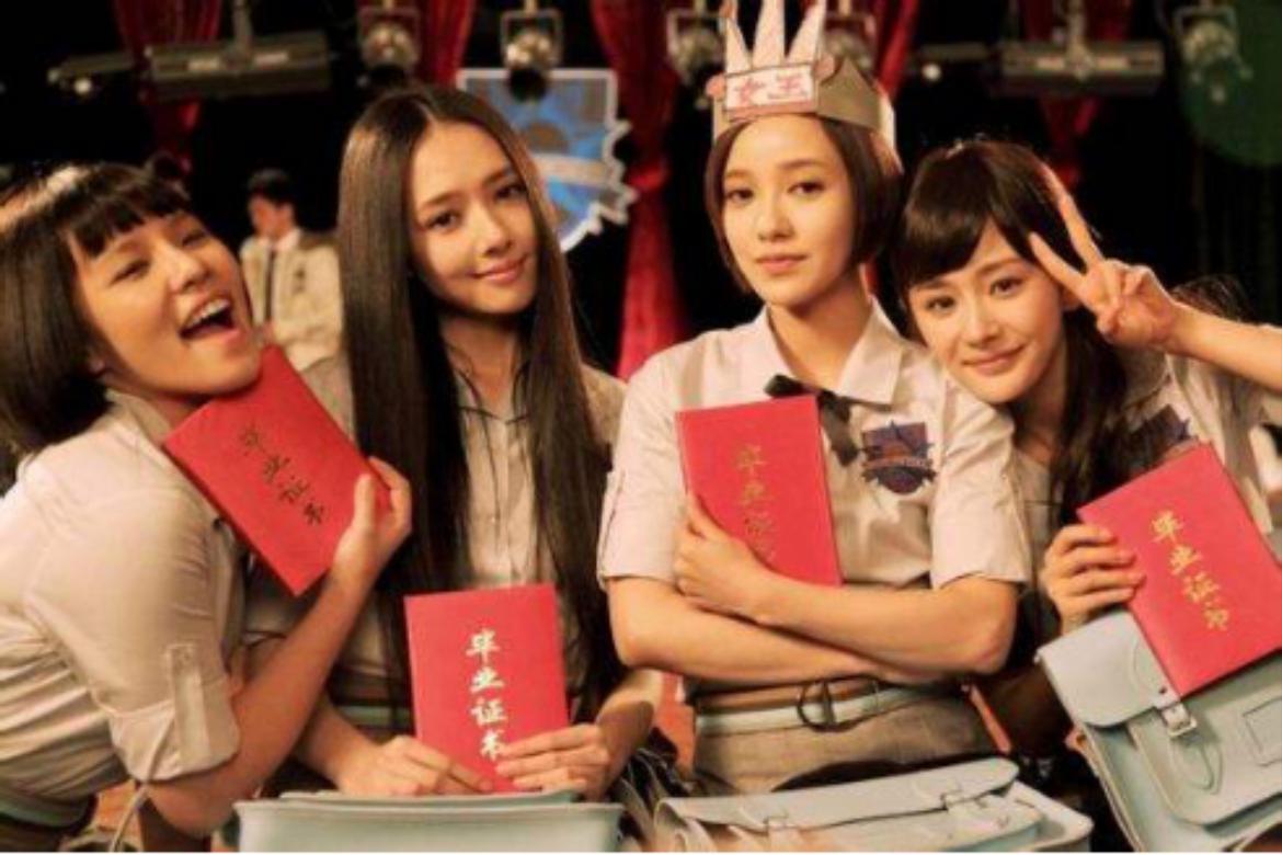 谢依霖讲述水中分娩,谢依霖给孩子剪脐带