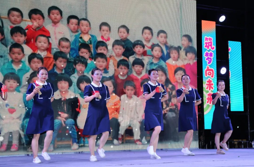 绛戞ⅵ鍚戞湭鏉ヤ富棰樺辜鍎垮洯鍏竴,绛戞ⅵ鍚戞湭鏉ュ辜鍎垮洯澶х彮鍏竴鑺傜洰