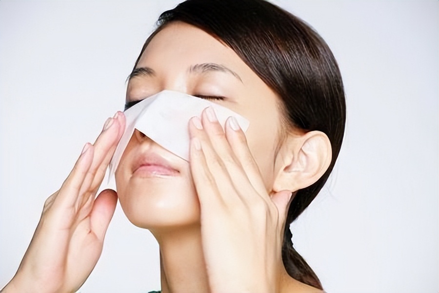 很深的法令纹有什么办法去除,日常如何去除法令纹