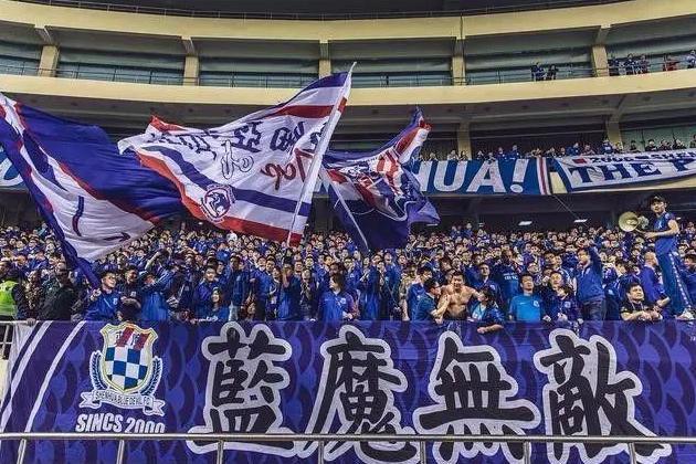 这才是足球比赛的精彩瞬间,这才是足球历史上最精彩的一幕