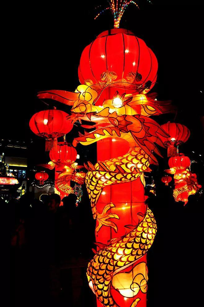 空空的红灯笼图片,单个漂亮的红灯笼图片