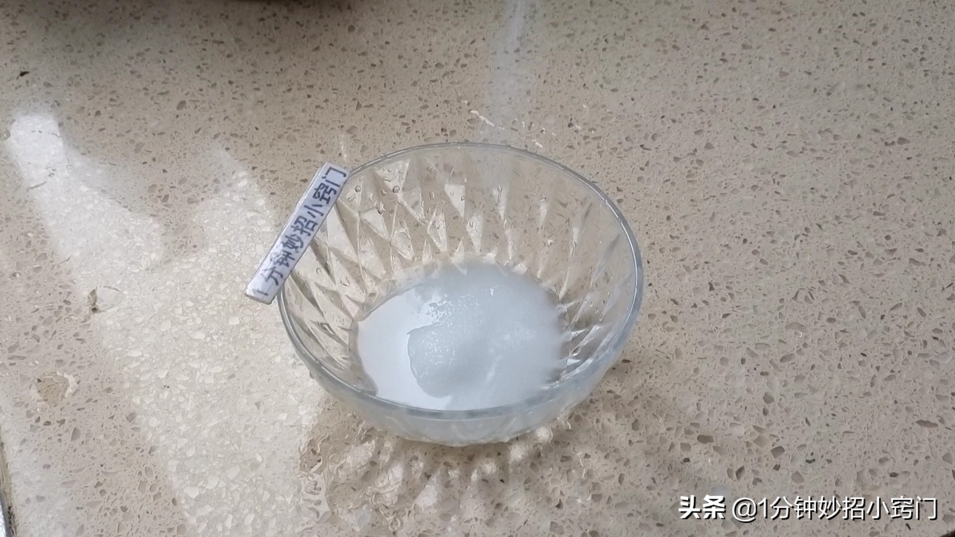 不锈钢锅发黄发黑怎么洗干净,不锈钢锅内部烧焦发黑怎么清理