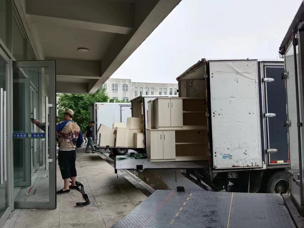 来广营搬家公司,哈尔滨搬家公司