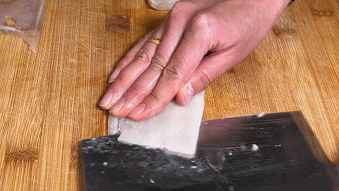 做香肠剩下的肠衣能不能冻上,香肠剩下的猪皮怎么做好吃