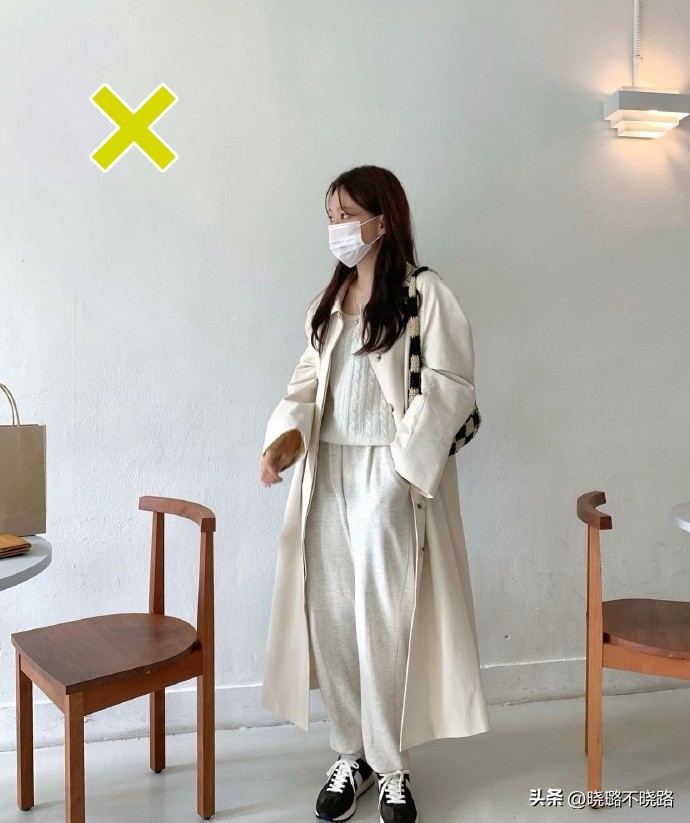 米白色风衣搭配黑色半筒靴子,风衣怎么搭配靴子好看