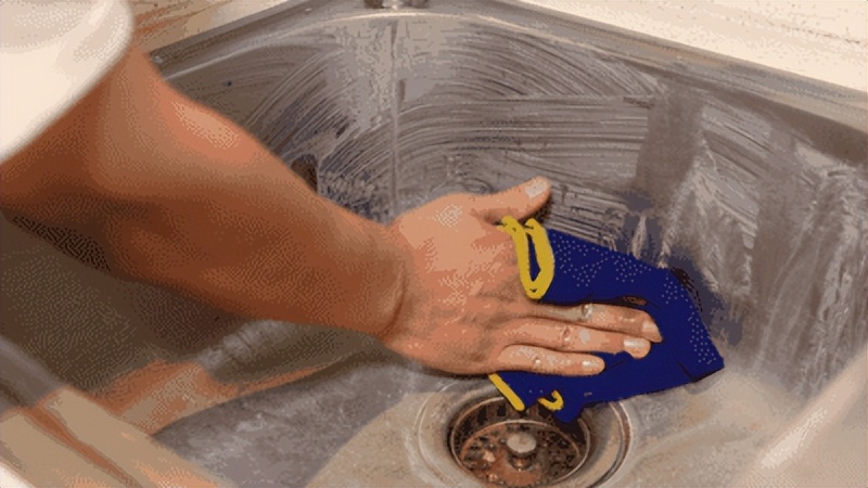 不锈钢锅底部烧黑了还能用吗,不锈钢锅烧糊变黑了别用钢丝球