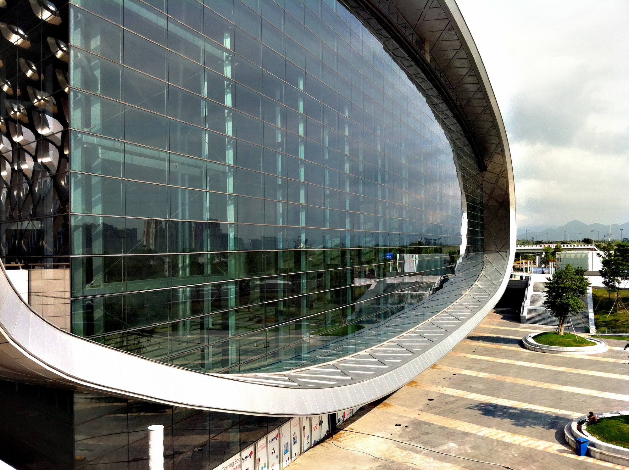 现代风综合体育馆设计案例赏析,体育中心设计效果图