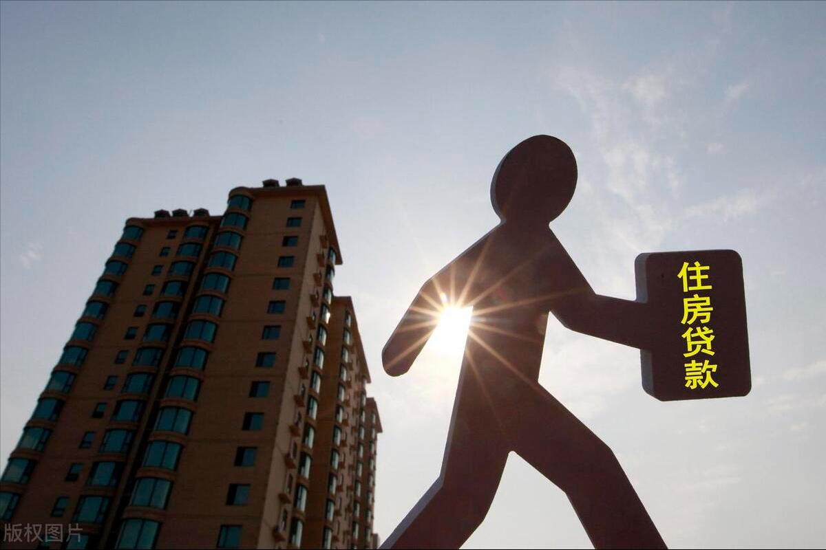 一个月赚八千房贷八十万压力大吗,6000工资一月房贷2500压力大吗