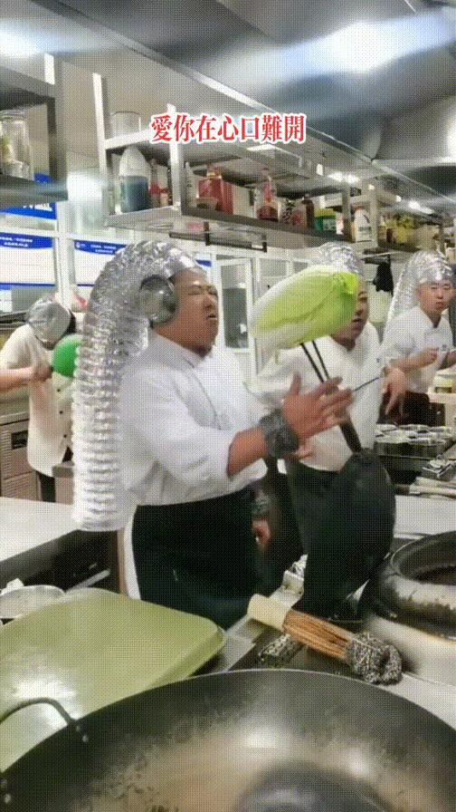 跟女网友奔现后感觉被骗了,被女网友骗了钱怎么办