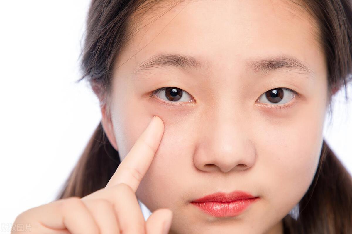 口苦眼睛干涩是胃肝有火吗,肝不好眼干口苦吃什么药