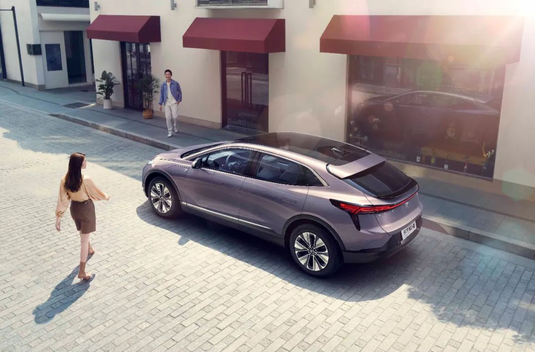 颜值很能打的车,颜值性能实用性并存的d级车推荐