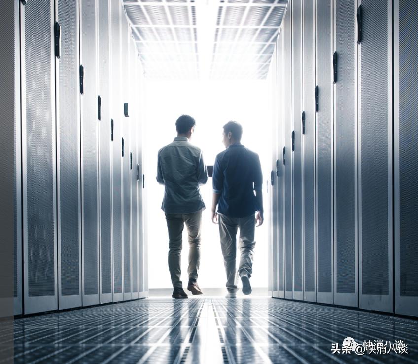 非“大厂之间的游戏”，一次训练就要花500万美元，跟大厂“GPT”抢时间的昆仑商汤们，到底在抢什么？