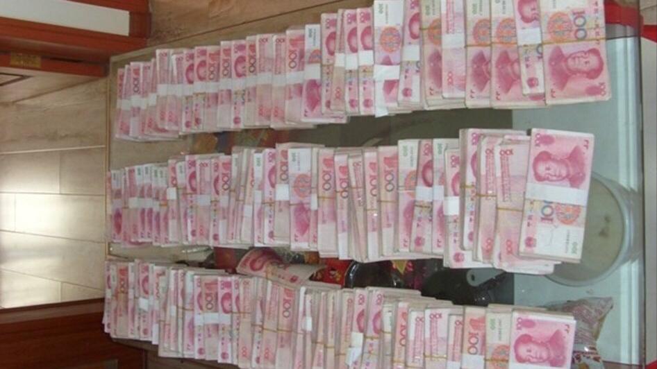 月薪300的外贸员，靠蛇毒身家暴涨50亿，美国人送悍马只为讨好她