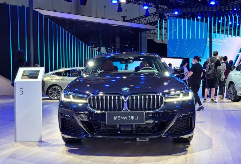 几十万的车子不如几万车子耐用,为什么豪车不如九万块钱的面包车