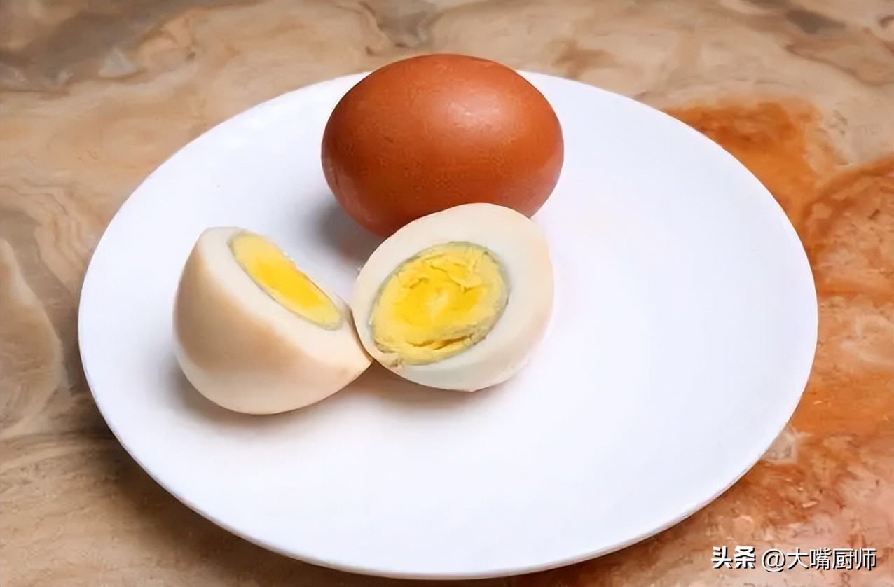 如何煮鸡蛋方法正确不会爆,正确煮鸡蛋的方法和技巧