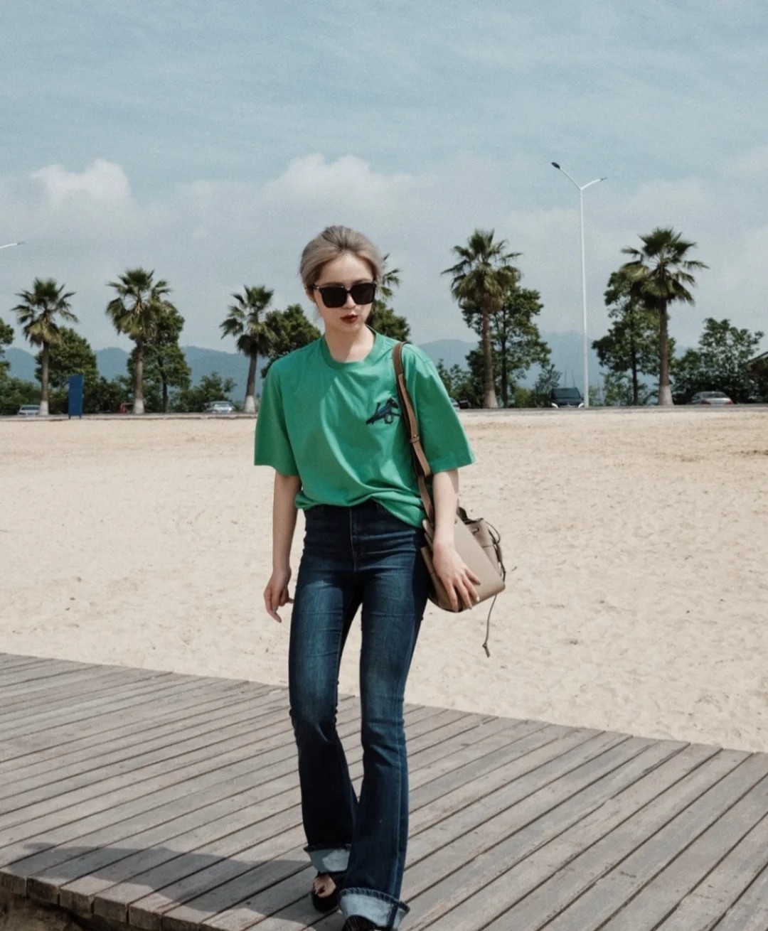 小麦色适合的高级穿衣搭配,你穿衣是老气还是优雅