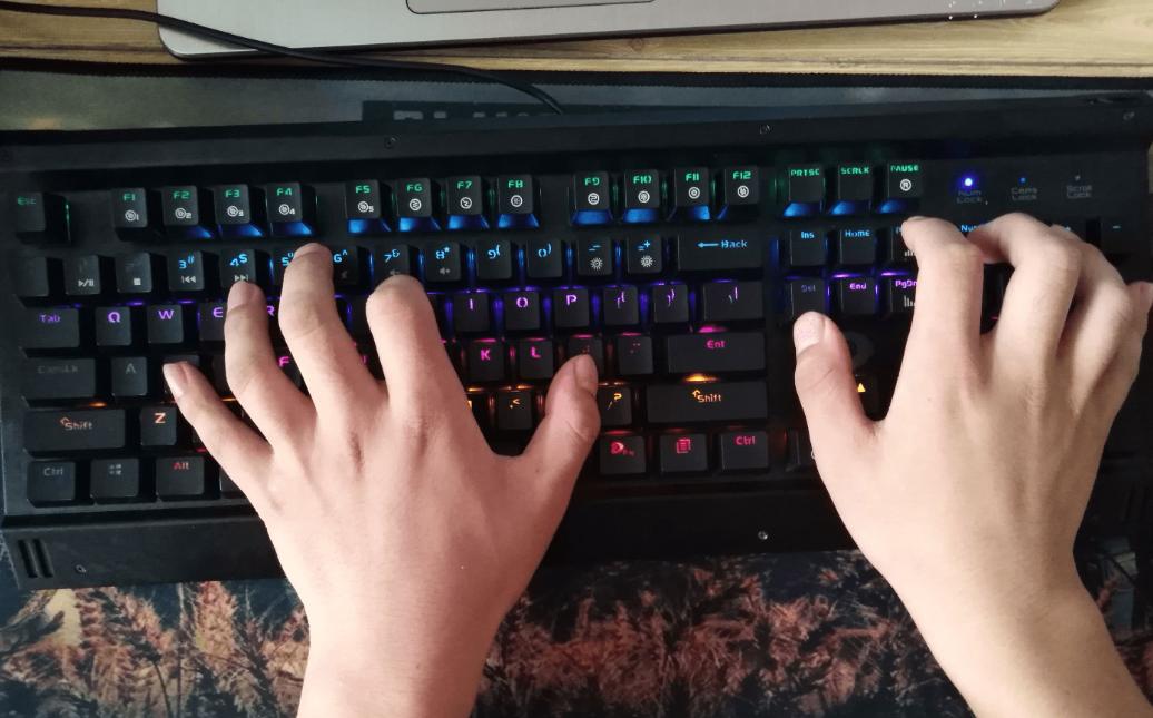 公众号转载别人资料触犯法律吗,微信公众号发布案子内容犯法吗