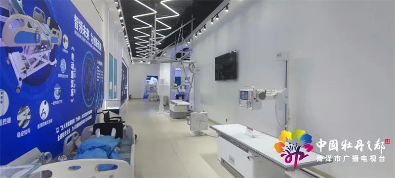 主要领导实地考察项目建设,县委书记带队观摩项目建设