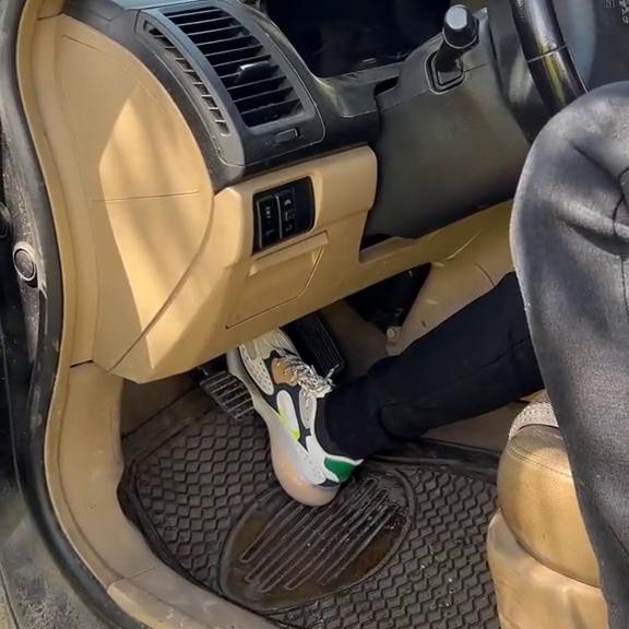 修车正时皮带断了,正时皮带断了报废还是维修