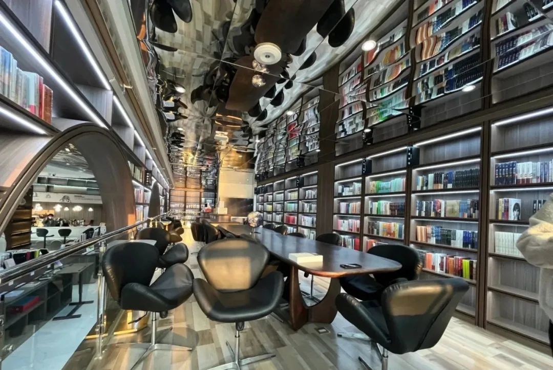 我家门口有条河,我家门前有条河全文