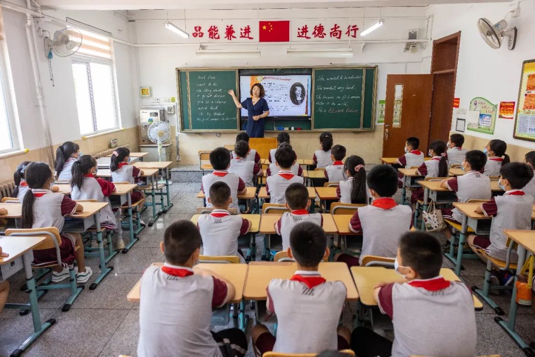 文明校园促进学校发展,文明学校校园文化建设