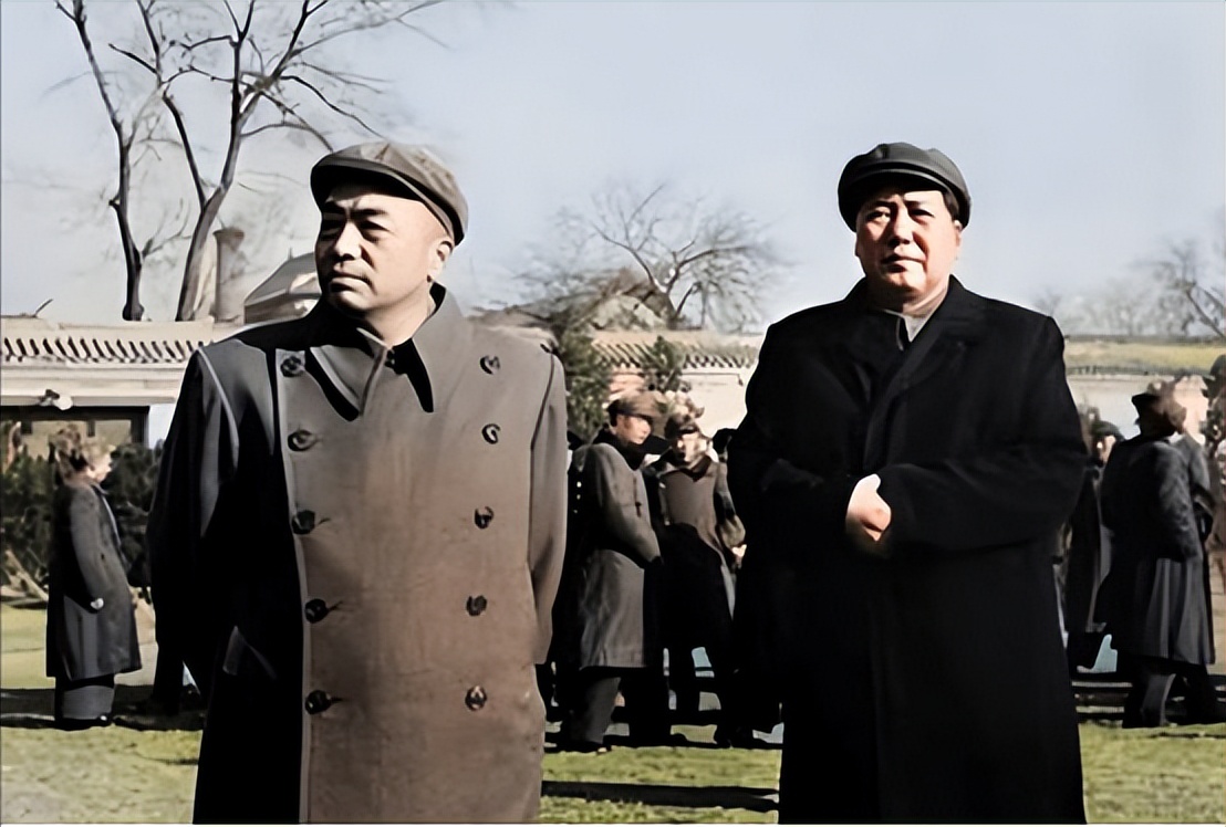 彭德怀问毛主席：你一天军校没上过，为何能把敌人打得落花流水？