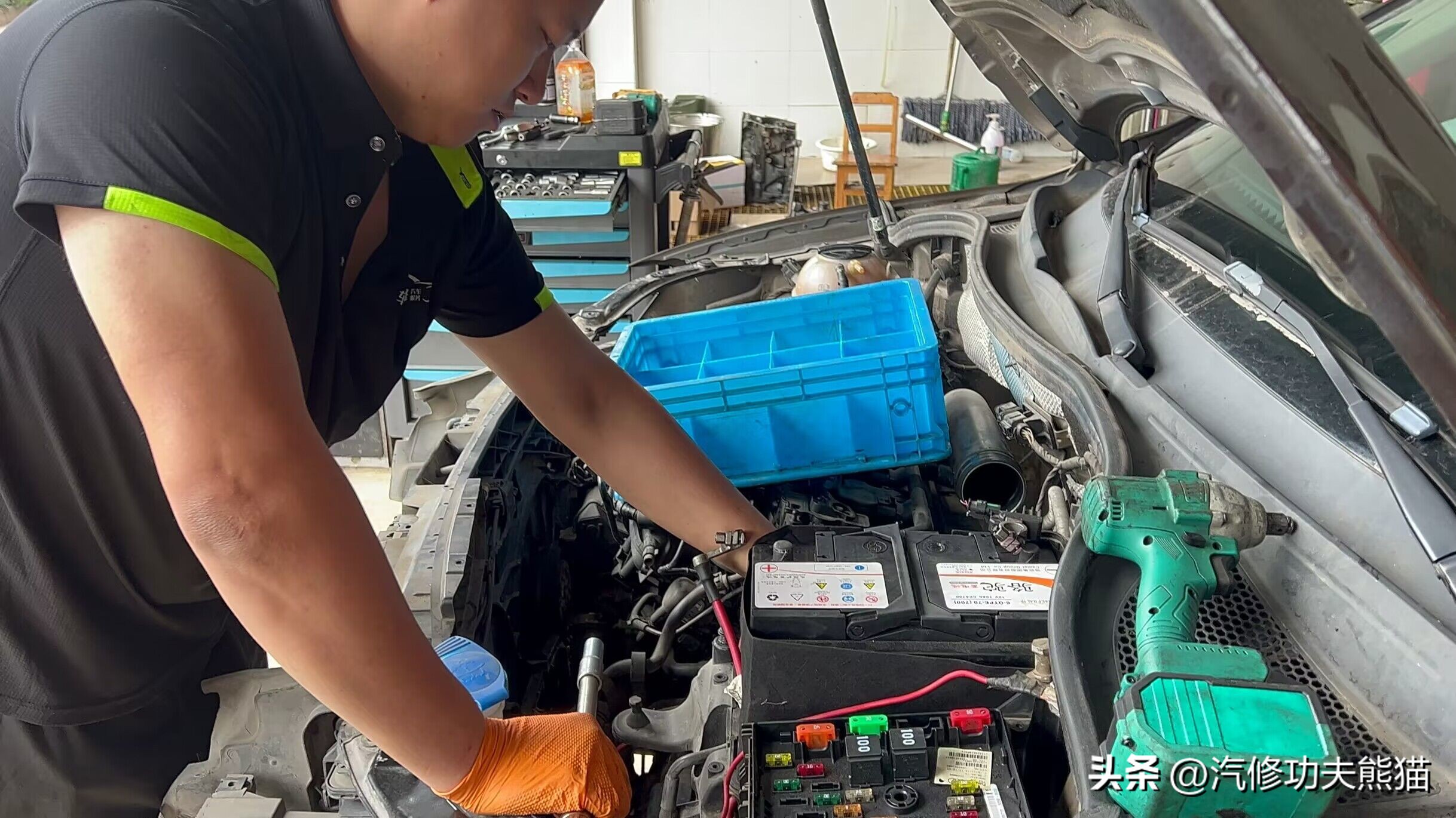 奥迪q3修车,奥迪q3烧机油大修发动机