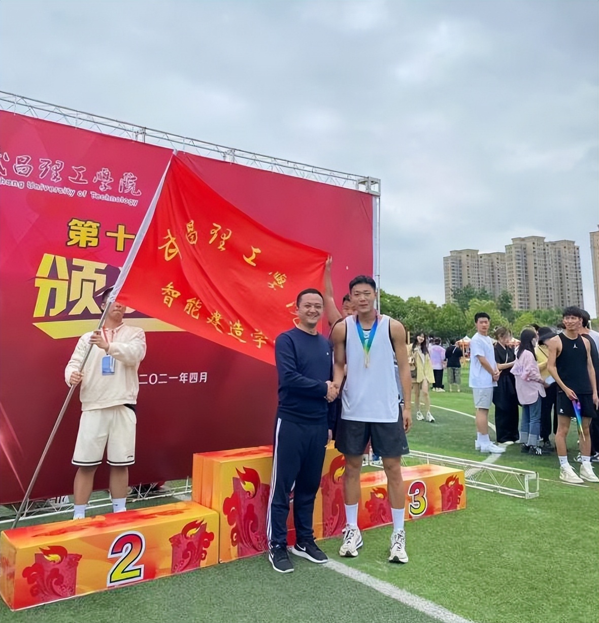 从退伍到复学,从专科蜕变成武汉理工大学研究生