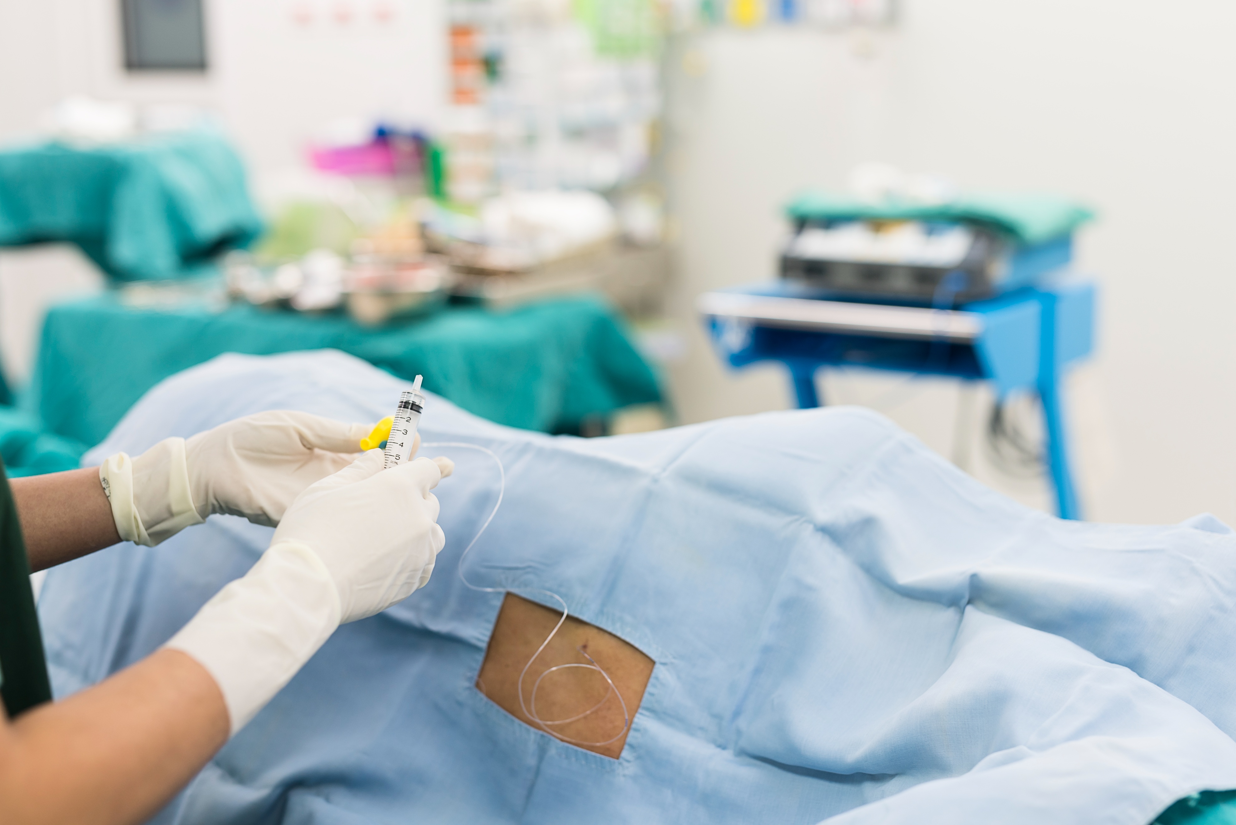 生孩子把医生吓一身冷汗,生孩子时被医生摸肚子