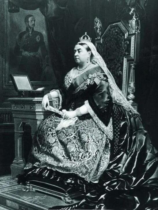 英国在第一次世界大战时期为什么会出现所谓“王朝更迭”？