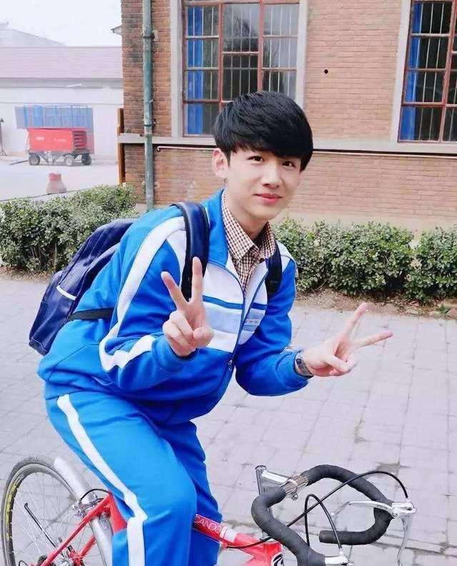 白敬亭直男事迹,白敬亭最优秀的几个女朋友