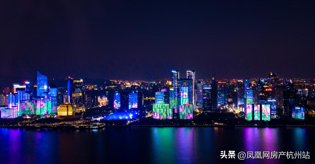 奥体沿江一线，高空“王炸”藏品现世