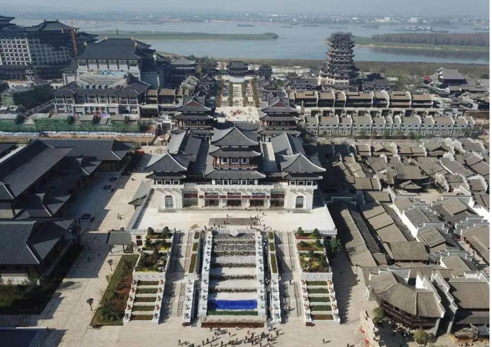 唐玄宗和杨贵妃李白,李白和唐玄宗什么关系