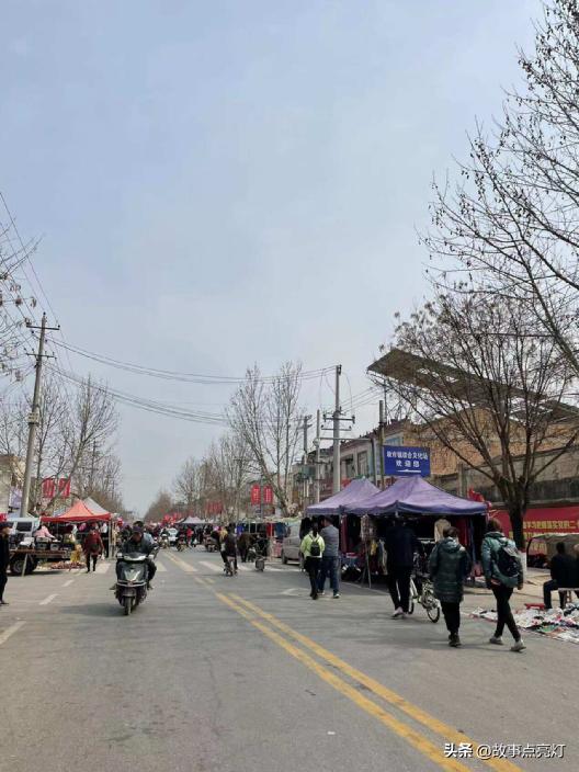 下班后,我瞒着同事开了一家*人用成品**店