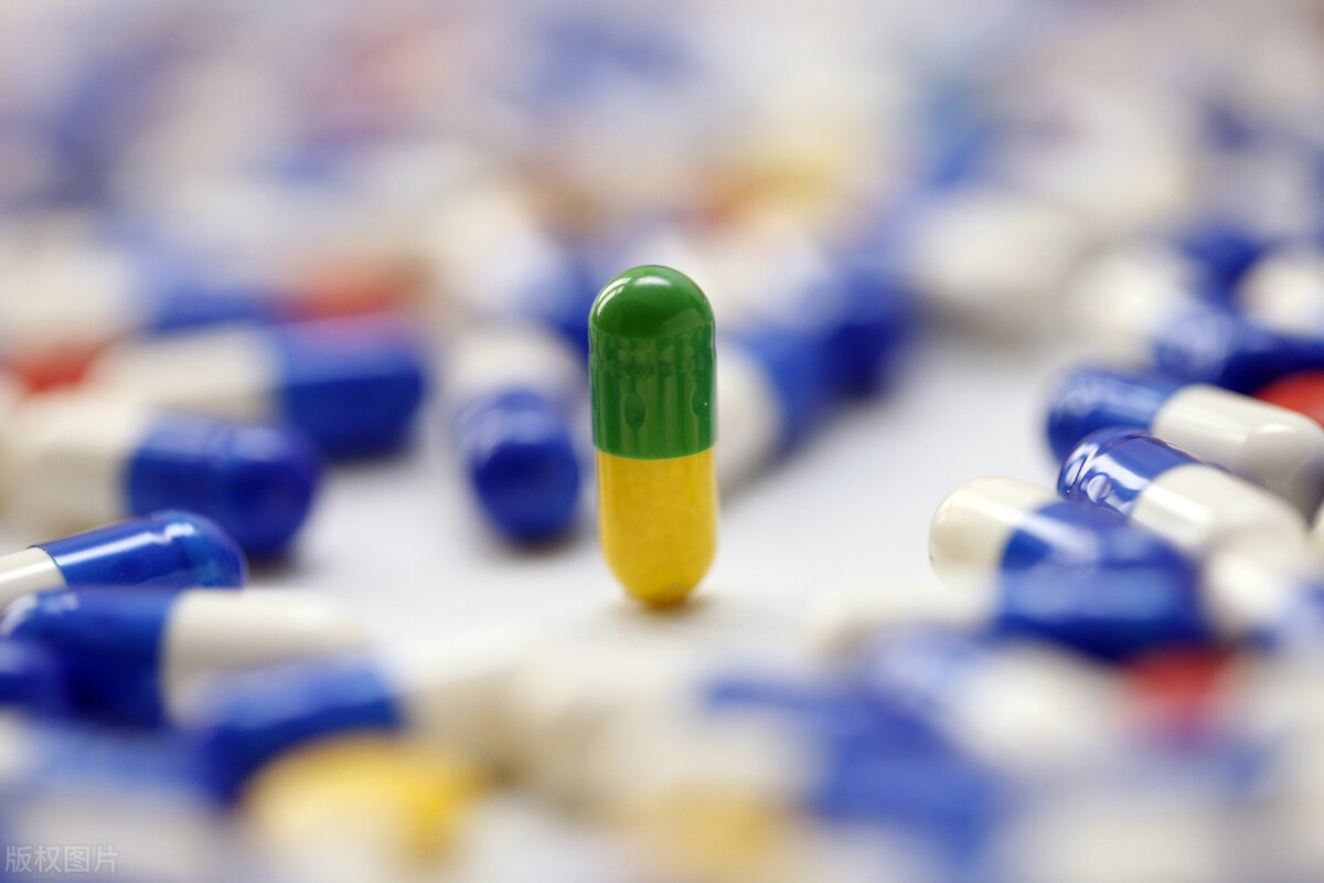 莫匹罗星软膏脓疱病毛囊炎,急性湿疹和脓疱疹的区别