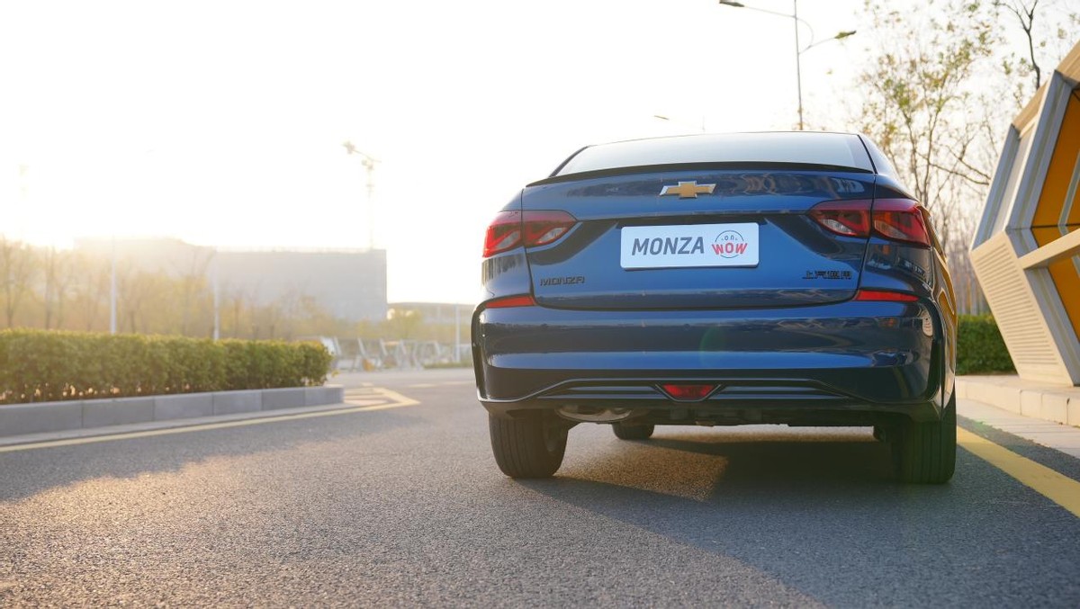 雪佛兰科鲁泽全新试驾视频,试驾雪佛兰科鲁泽新款