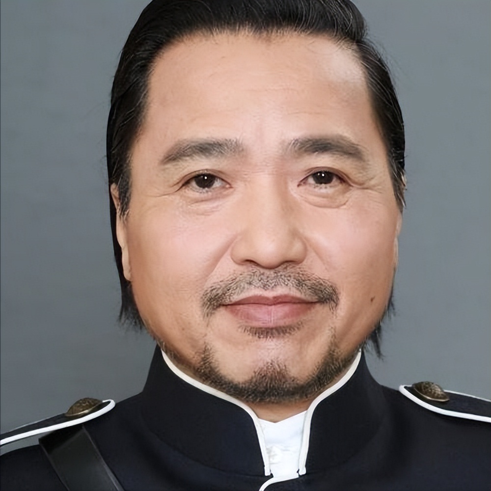 港星摆摊卖鱼蛋,两港星在大陆买鱼蛋