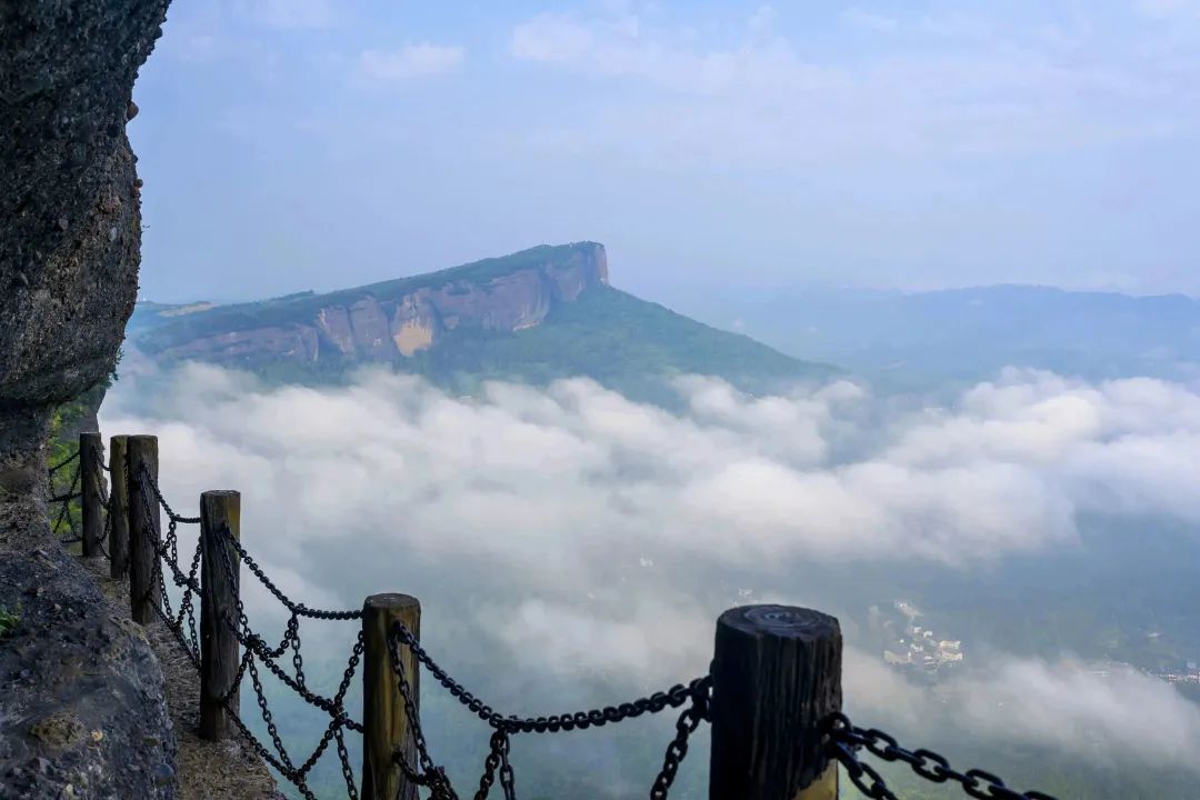 旅游鼻祖徐霞客简介图片,古代旅游达人徐霞客简介