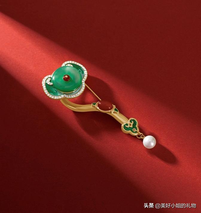 母亲节礼物项链黄金推荐,母亲节礼物排行榜前十名黄金饰品