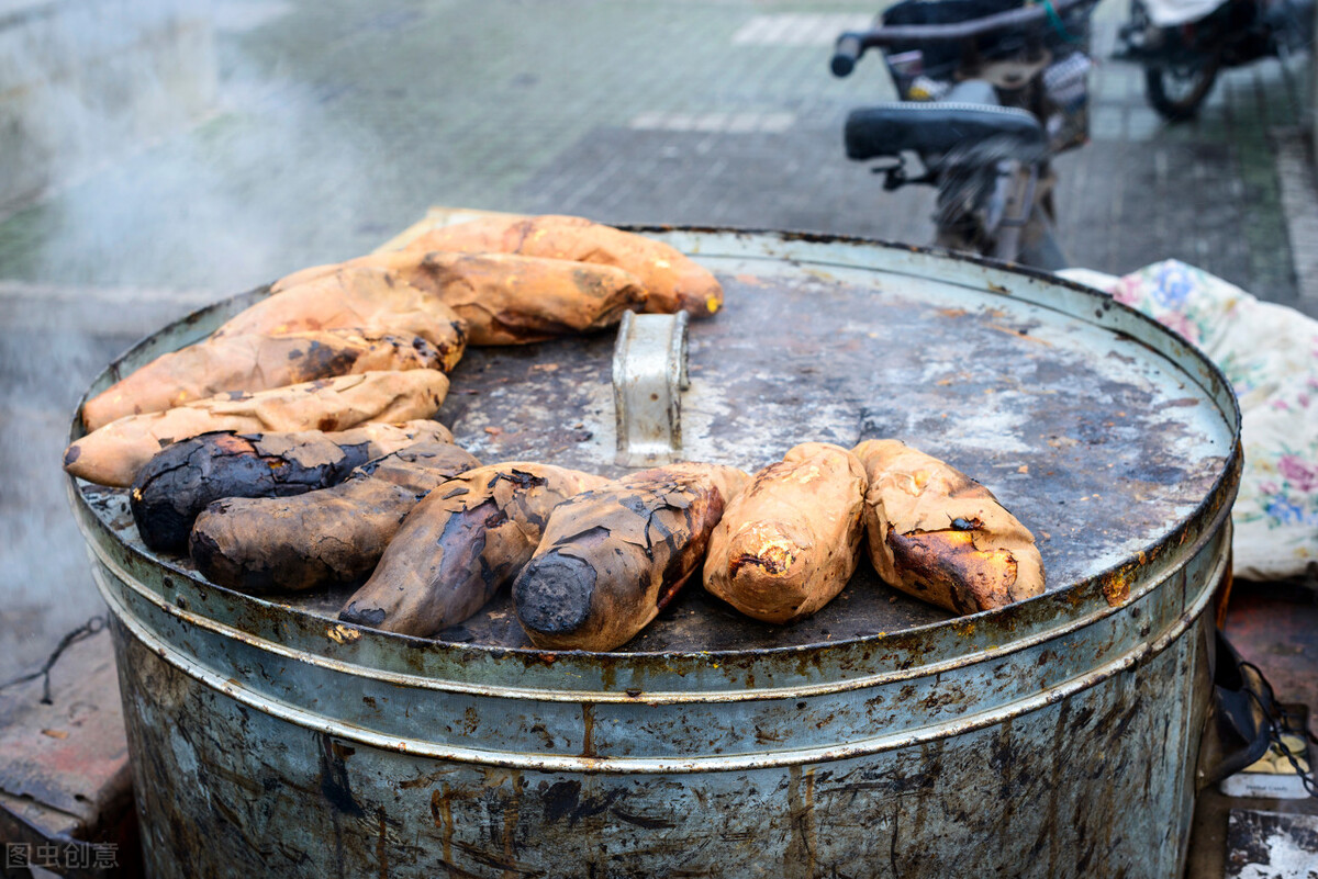 烤红薯摆摊20年收入,摆地摊卖烤红薯真实收入