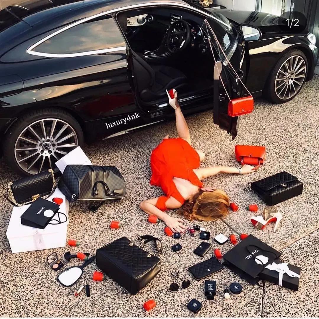 再快的跑车，也追不上渣女那颗绿我的心