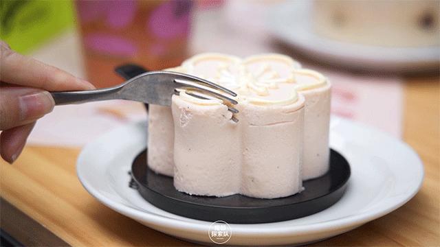 上饿了么搜“桃花季”，来SeesawCoffee领取你的「春日桃花」