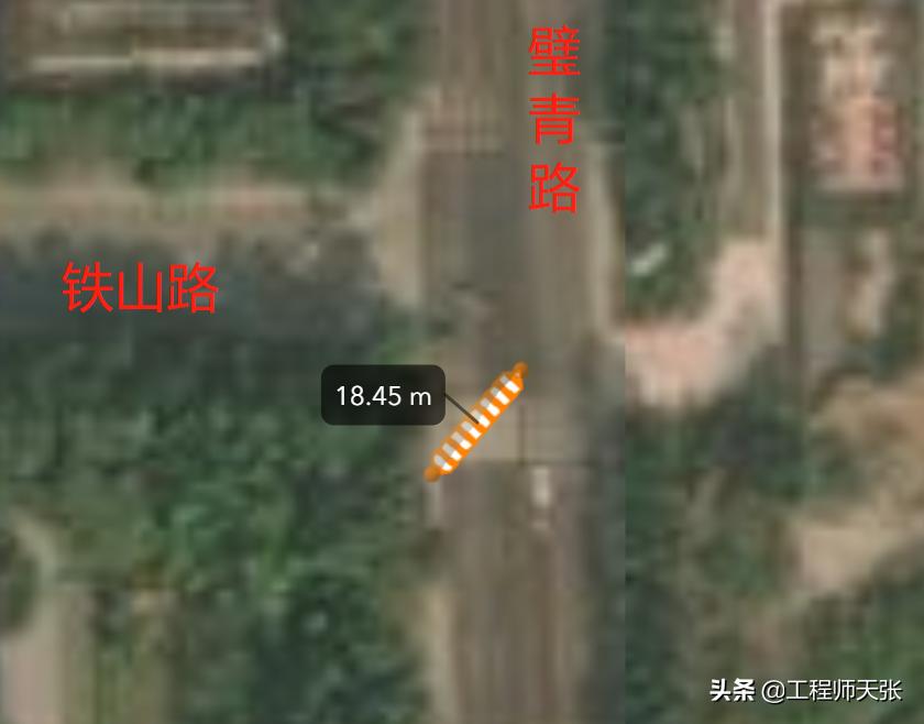 突发！重庆两车相撞，货车冲上便道致1死5伤，时速30公里能伤人？