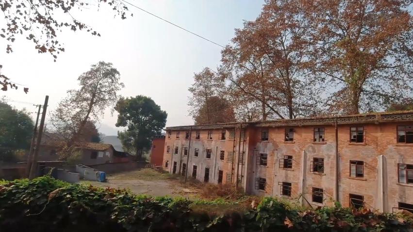 贵州大山废弃的兵工厂,贵州三线军工厂旧址