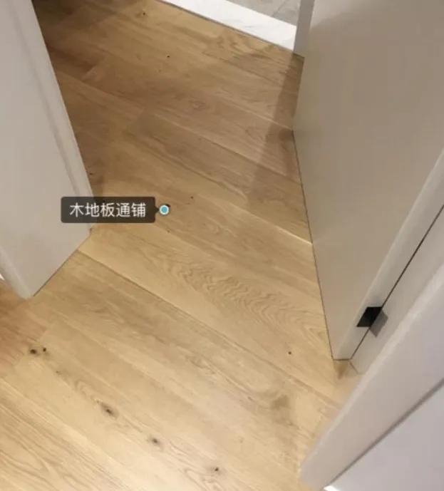 装修木地板怎么铺视频教程,装修铺强化木地板避坑攻略