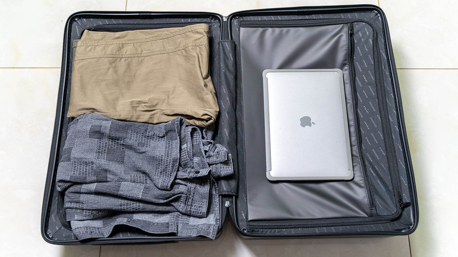 商务人用的行李箱,商务人士用什么品牌旅行箱