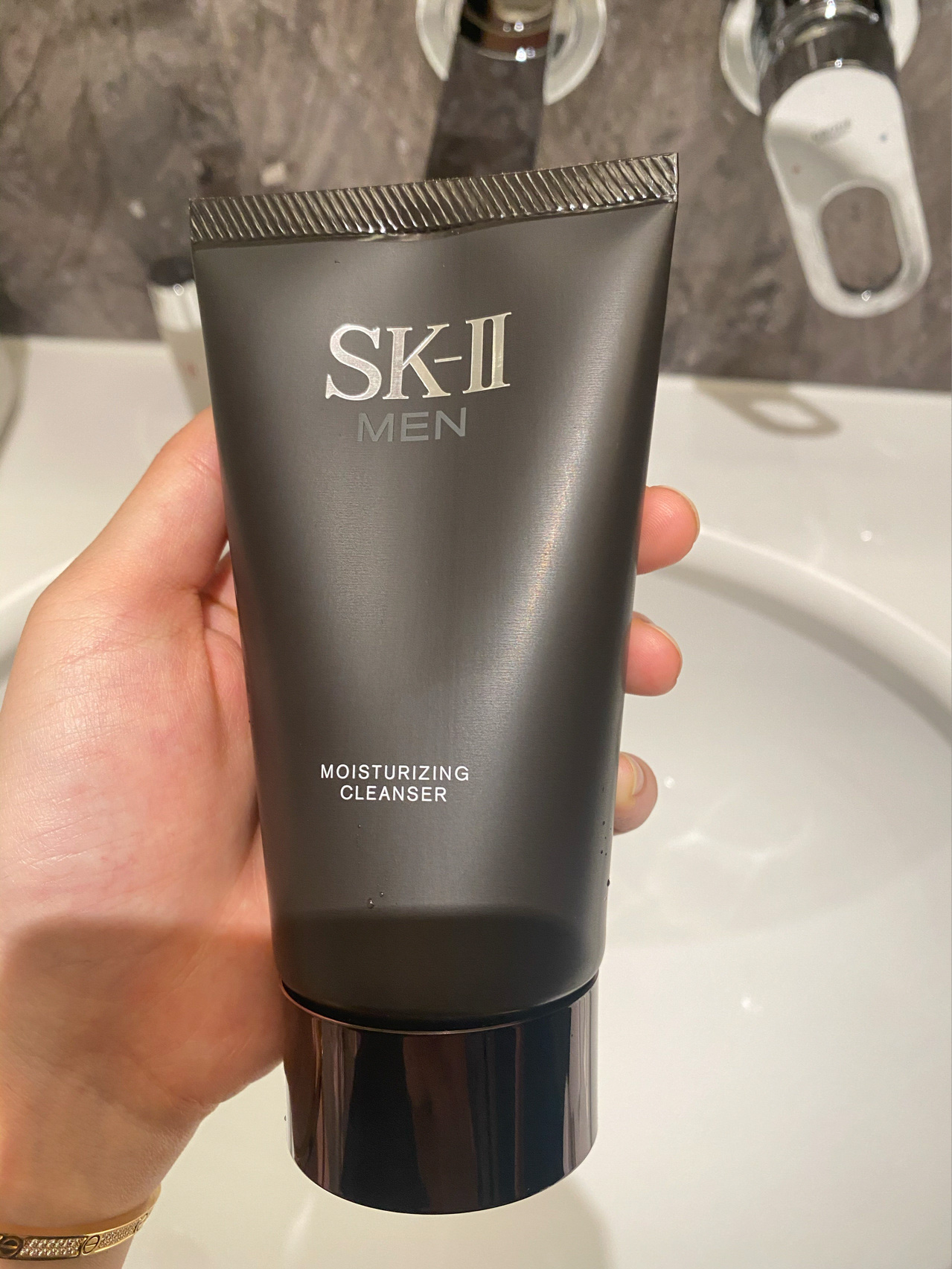 男士美白洗面奶十大排行榜,男士洗面奶控油美白哪个比较好