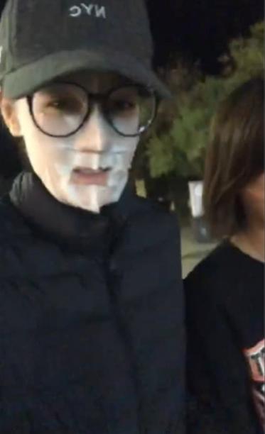 从小黑妞到“白灯泡”，吃美白药、猪蹄敷脸、全身涂粉…女星真难